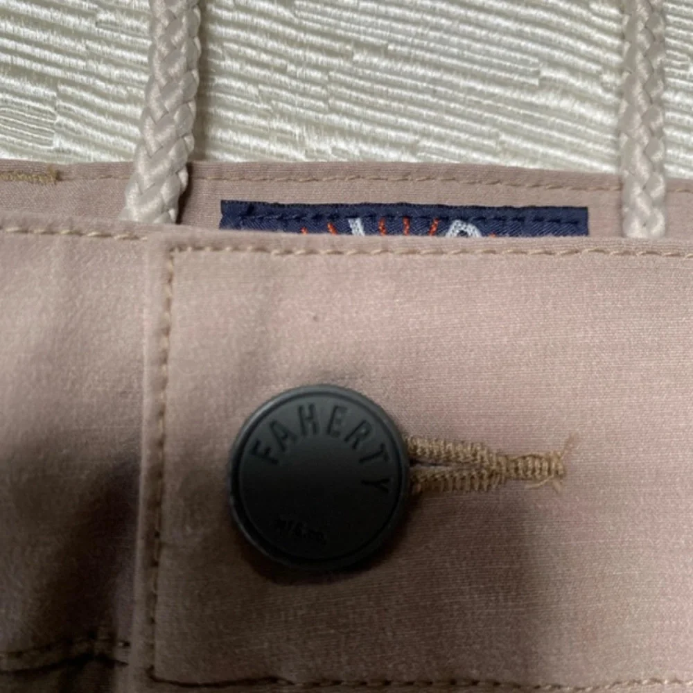 Faherty- Men's Tan Shorts